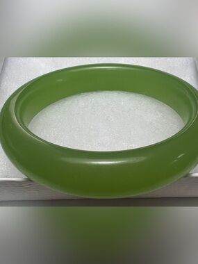 Green Jade Bangle Bracelet